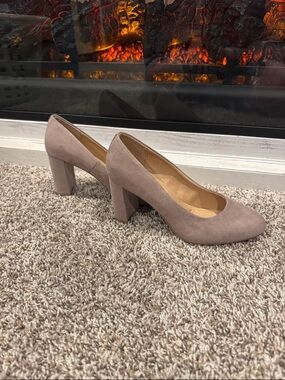 Women's Taupe Suede Block Heel Pumps